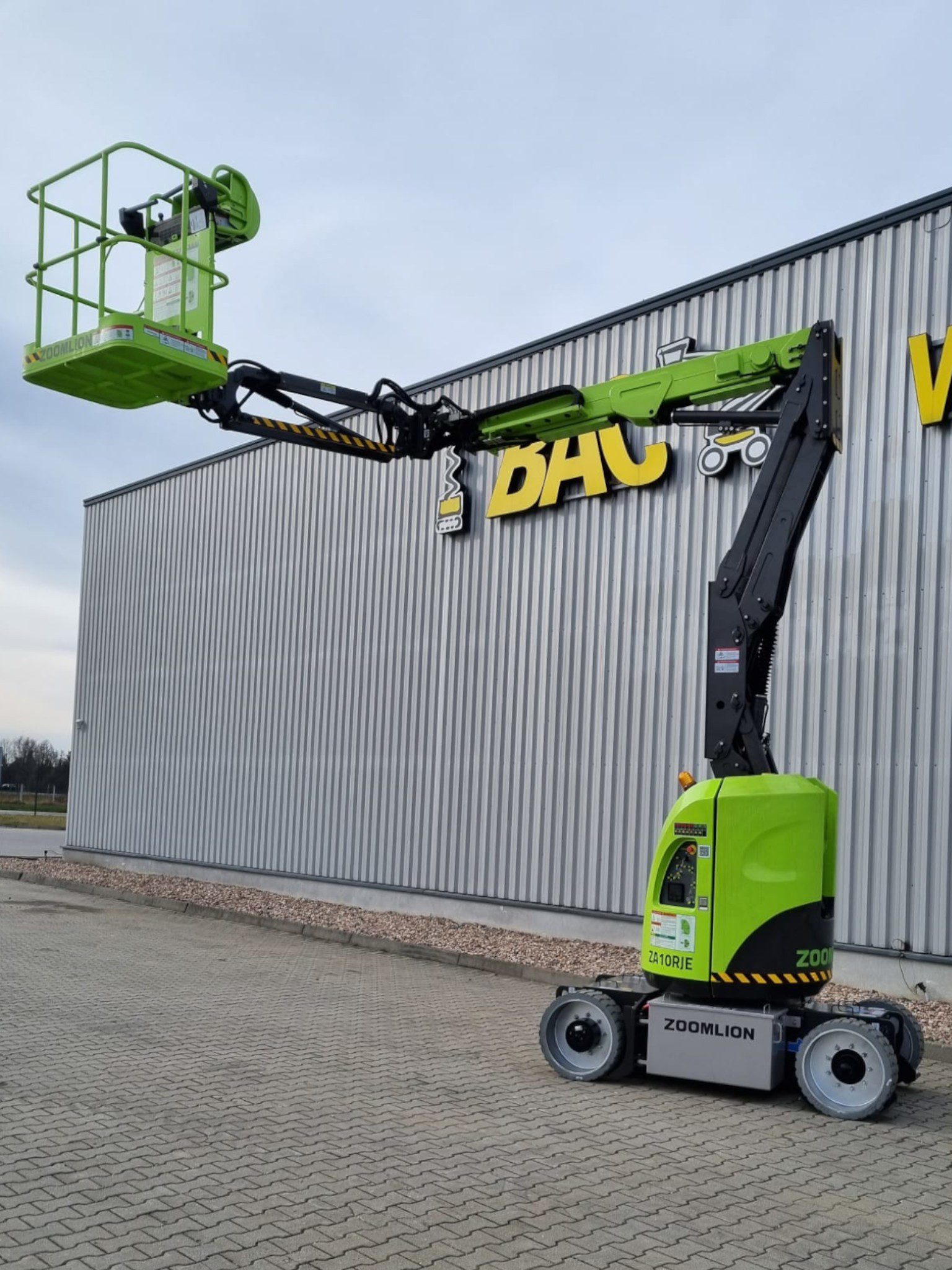 BAC Polska - wynajem -Podnośnik teleskopowy Zoomlion ZA10RJE