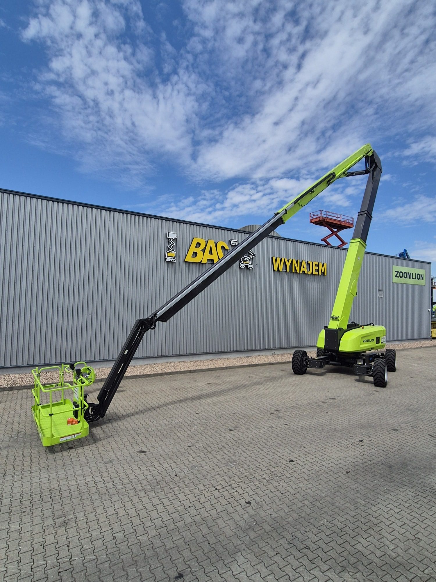 podnośnik teleskopowy spalinowy zoomlion za32j 4x4
