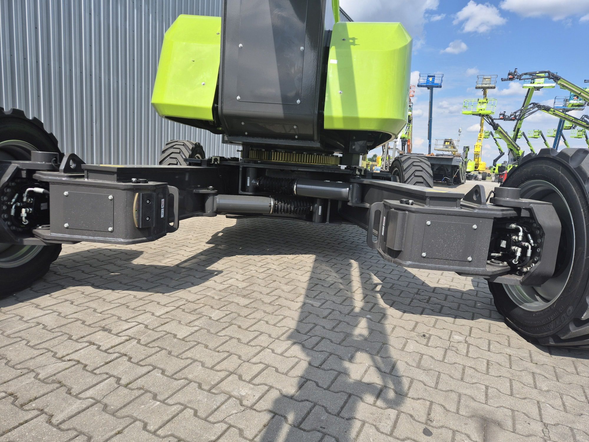 podnośnik teleskopowy spalinowy zoomlion za32j 4x4