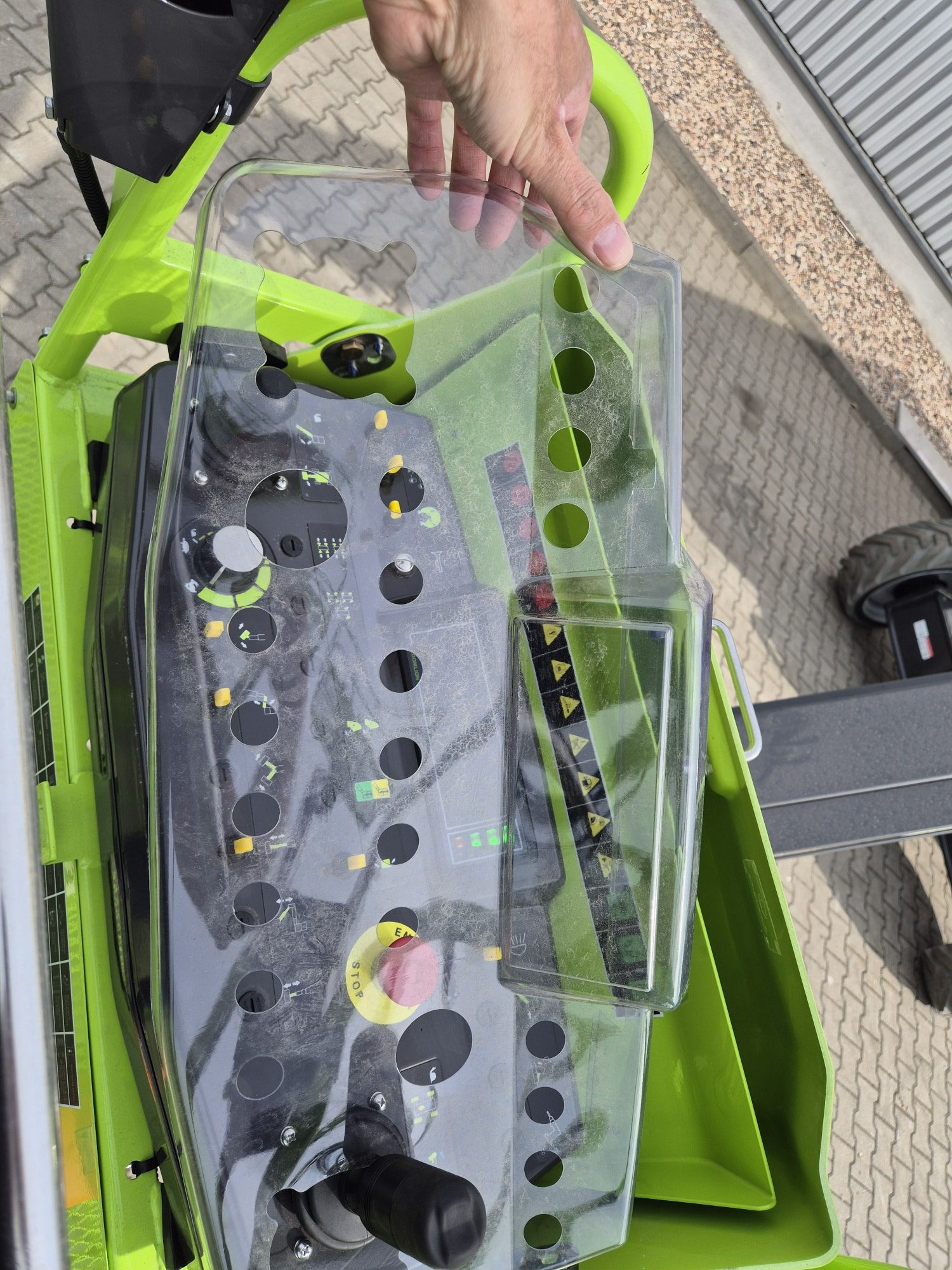 zoomlion zt21je v li 4x4 Podnośnik Teleskopowy Zoomlion ZT21JE-V Li 4x4 - Product gallery image - BAC Poland AWP parts