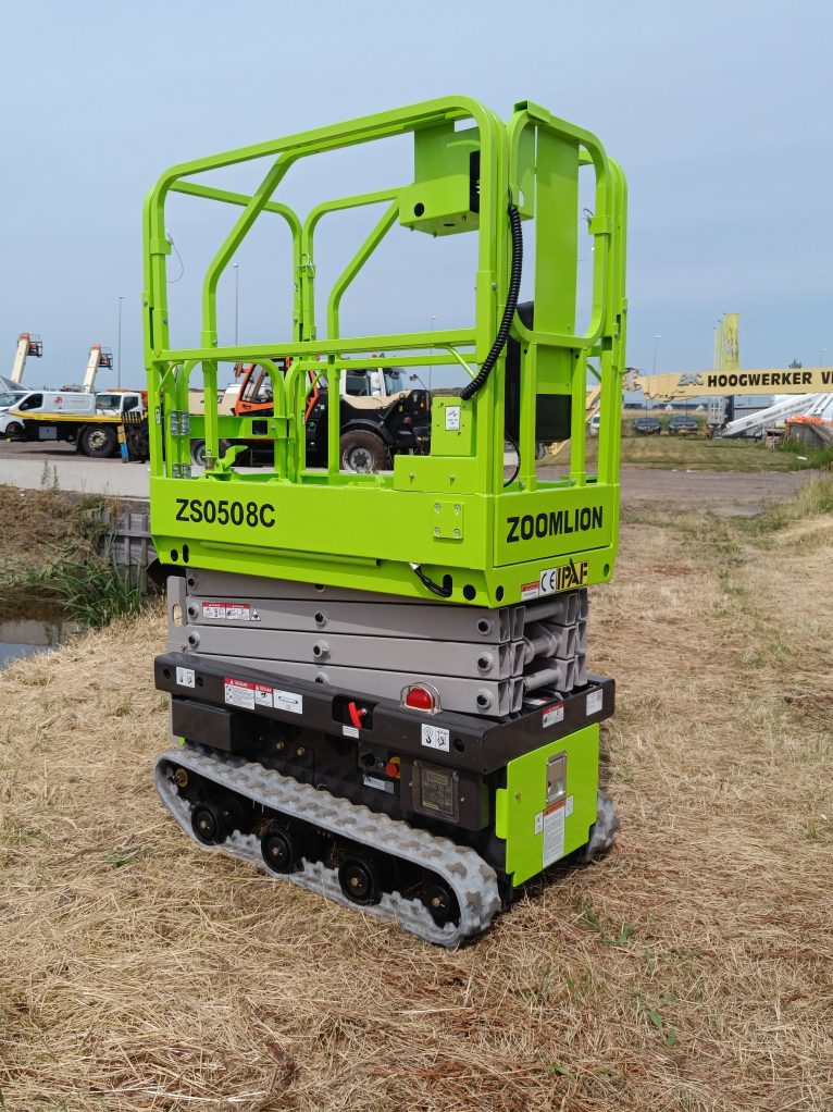 zoomlion-0508-op-li-schaarhoogwerker-kopen-768x1024-2