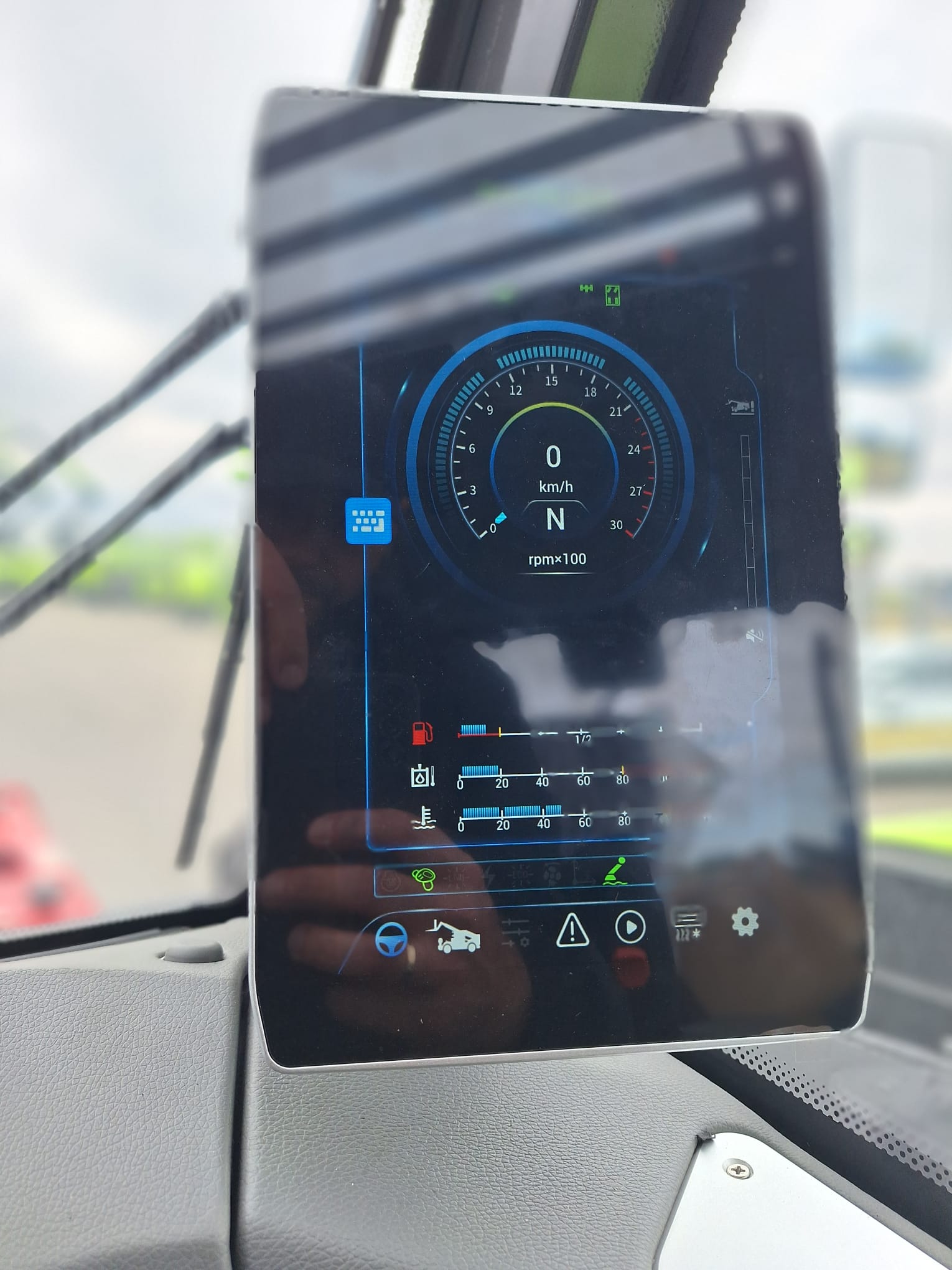 Zdjęcie WhatsApp 2025-07-18 o 15.03.45_78513e81 Zoomlion ZTH4014 - Product gallery image - BAC Poland AWP parts