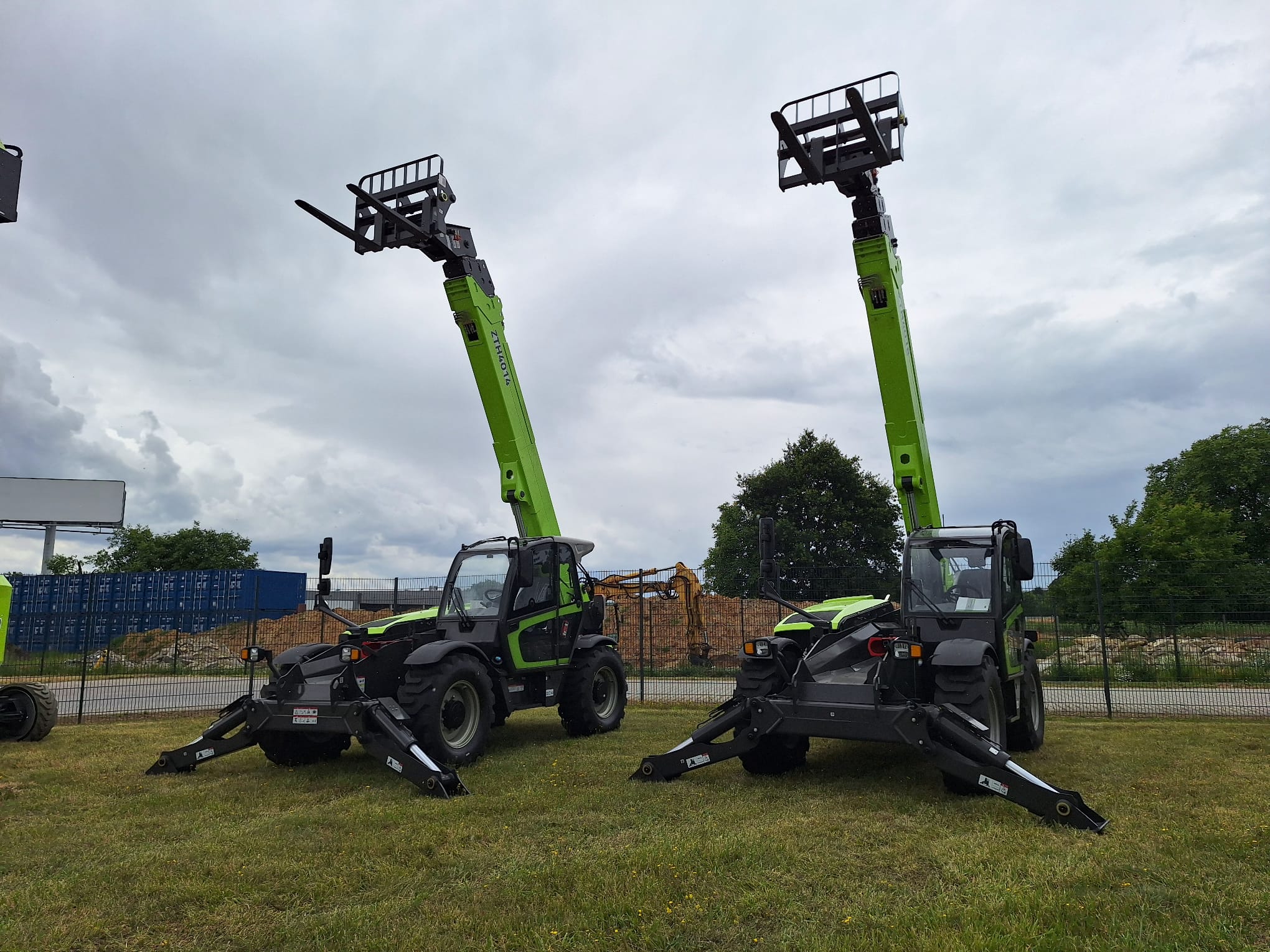 Zdjęcie WhatsApp 2025-07-18 o 15.03.54_280d4b9e Zoomlion ZTH4018 - Product gallery image - BAC Poland AWP parts