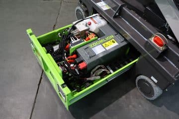 Electric motor of Zoomlion vehicle in green frame.