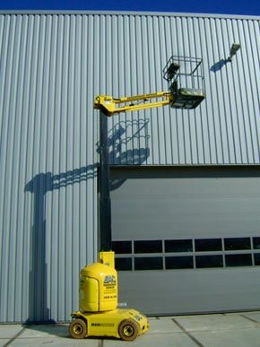 Electric Mast Lifts from 5.7M to 13M