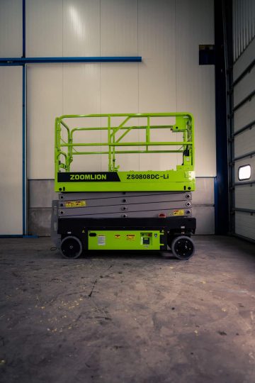 Zoomlion brand scissor lift in stock.