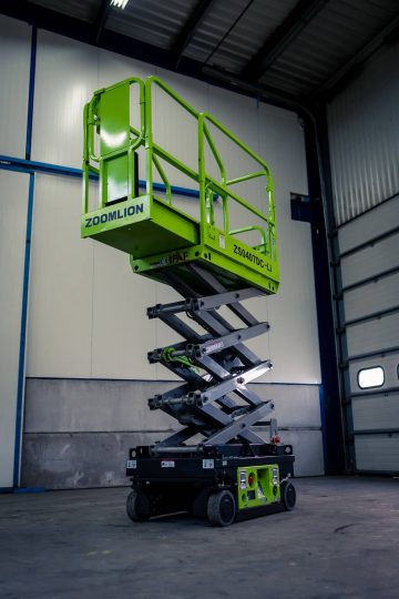 Zoomlion brand scissor lift in stock.