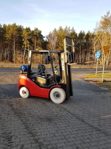 bacpolska wynajem wozki widlowe zmg g25hg 001