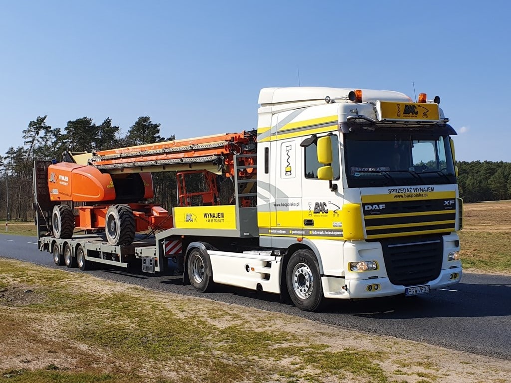 transport of boom lifts in poland europe