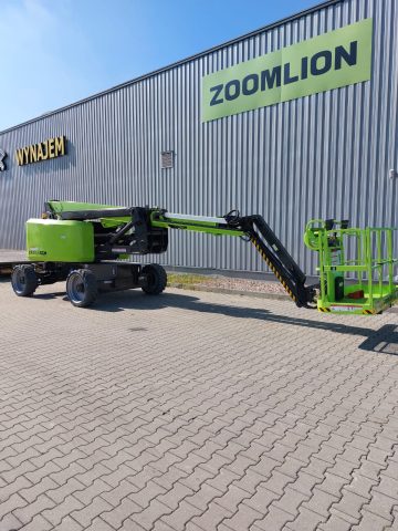 Zoomlion aerial lift in front of the building.