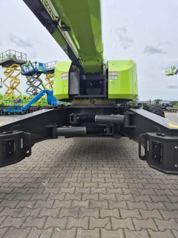 Podnośnik Teleskopowy Zoomlion ZT42J-V 4x4 - obrazek 13