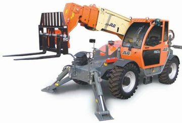 JLG telehandler with forks.