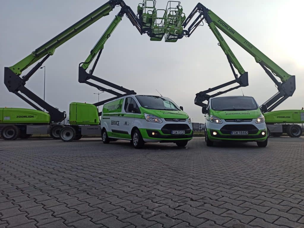 Zoomlion service trucks and aerial work platforms.