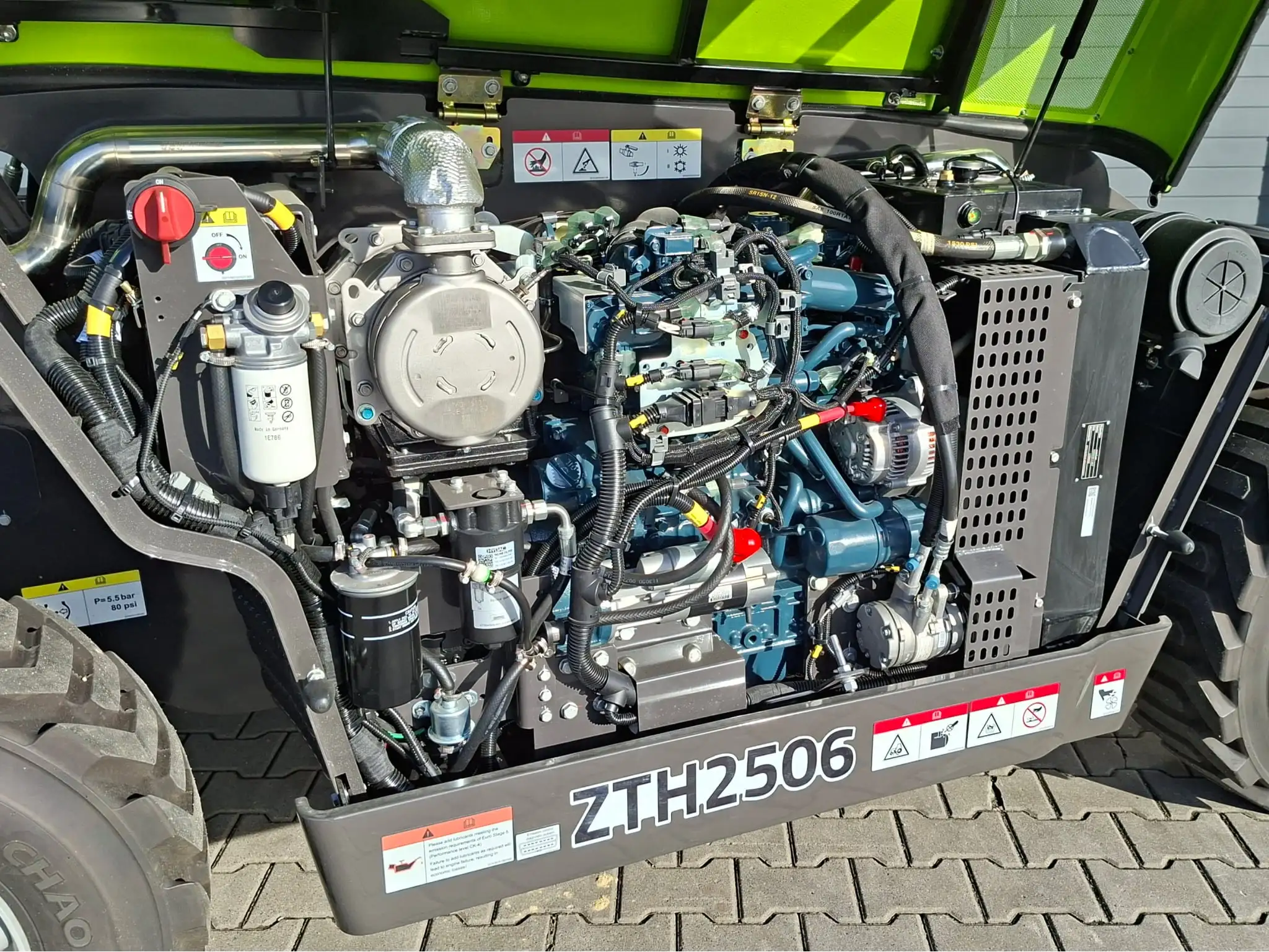 ladowarka_teleskopowa_zoomlion_zth2506_nowa_3