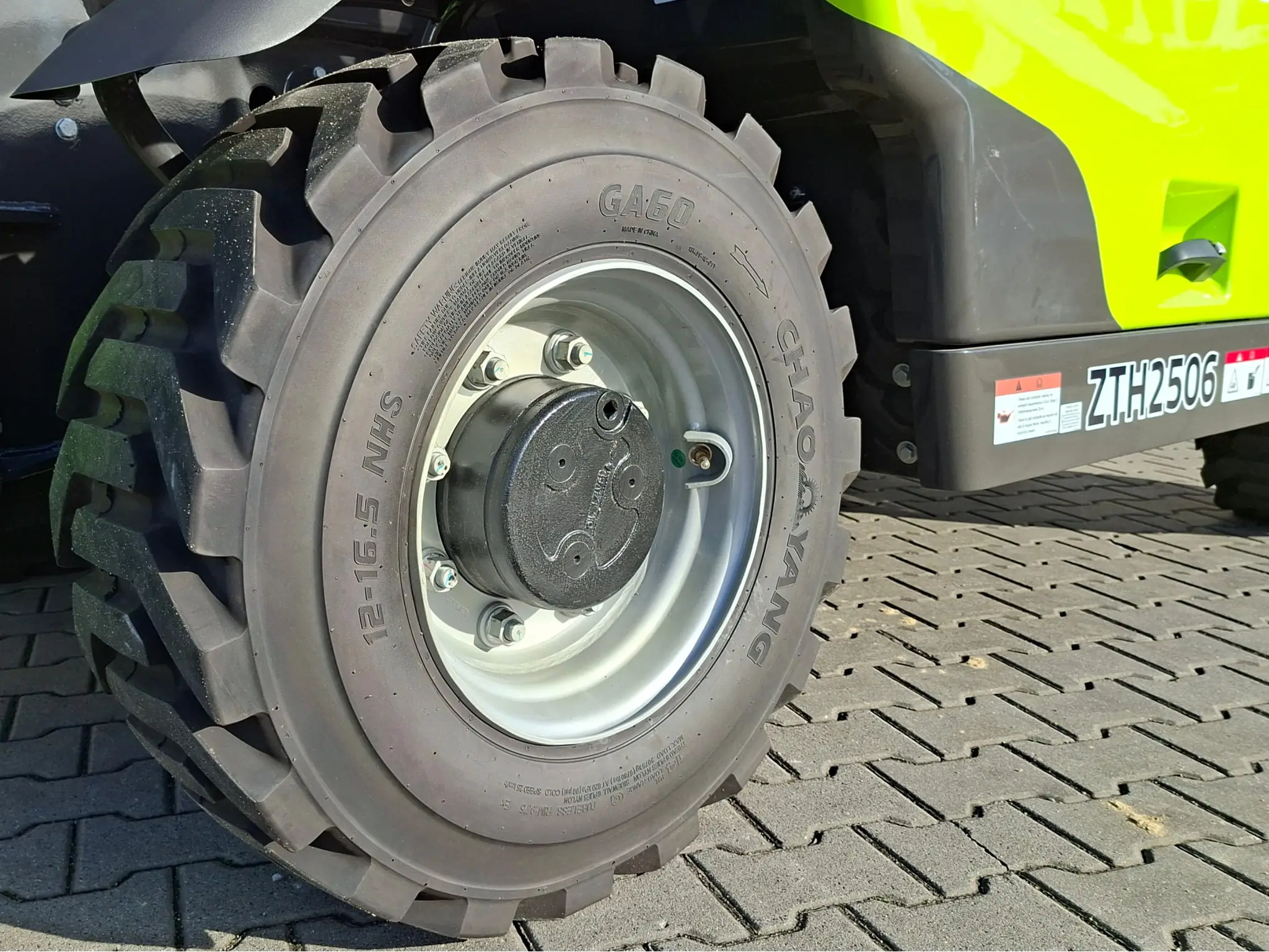 ladowarka_teleskopowa_zoomlion_zth2506_nowa_4