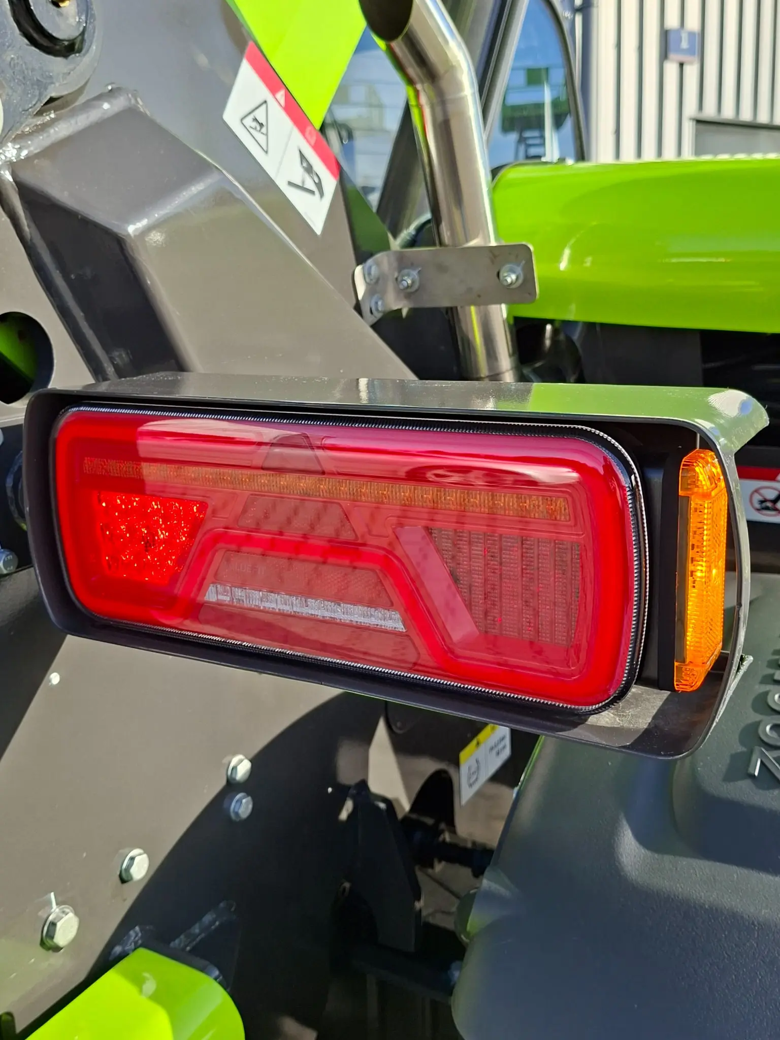 ladowarka_teleskopowa_zoomlion_zth2506_nowa_5