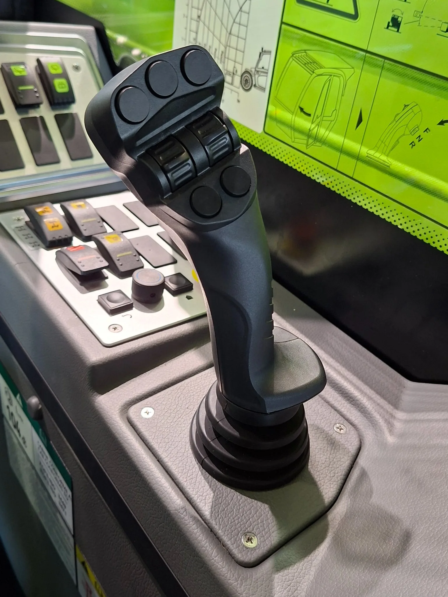 ladowarka_teleskopowa_zoomlion_zth2506_nowa_8