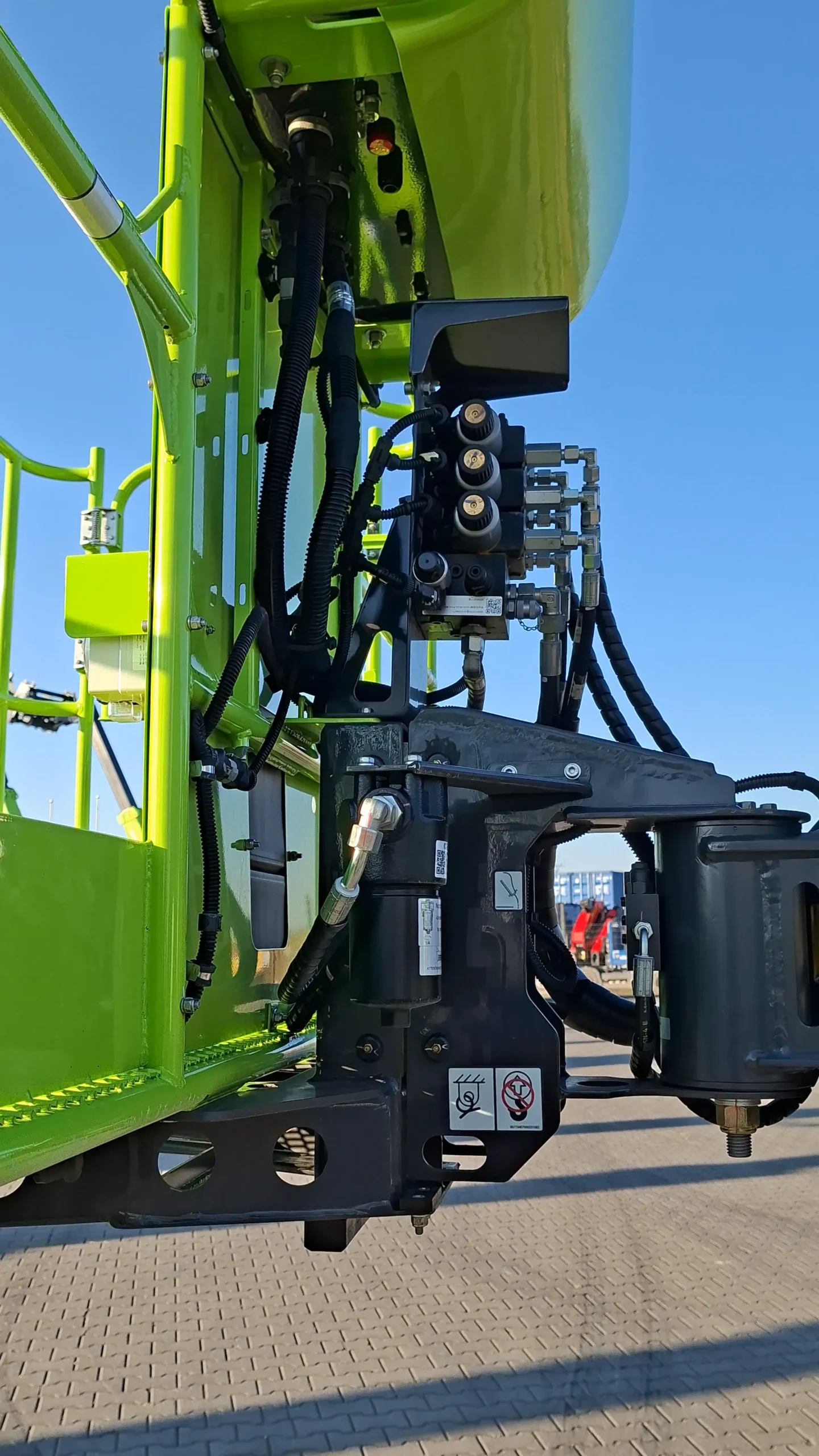 podnosnik-teleskopowy-zoomlion-zt32j-v-spalinowy-bac-polska-5